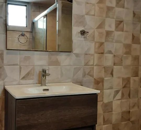 דירה Maistros Seafront Pondi